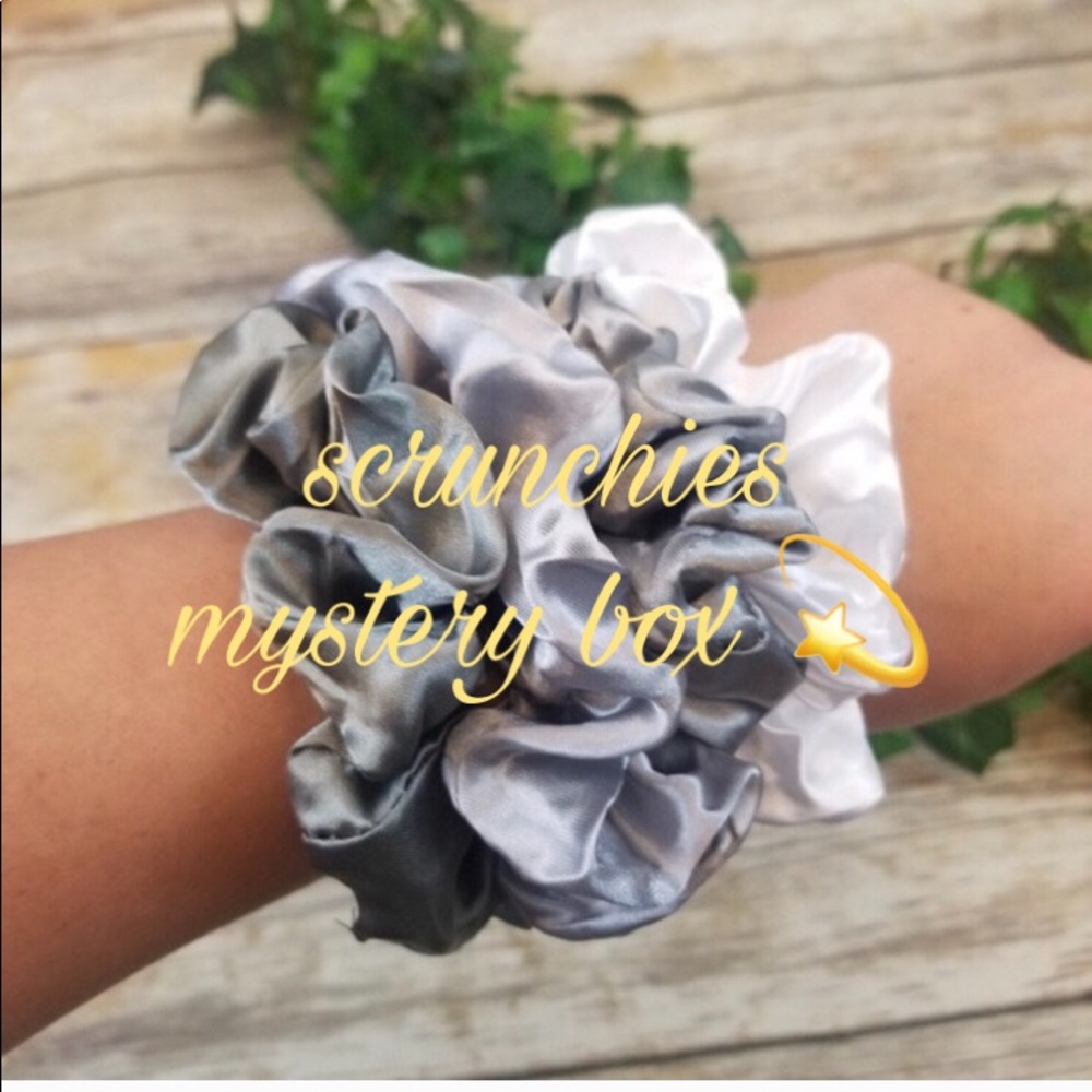 ☀️ AESTHETIC MYSTERY SCRUNCHY BUNDLE ☀️
